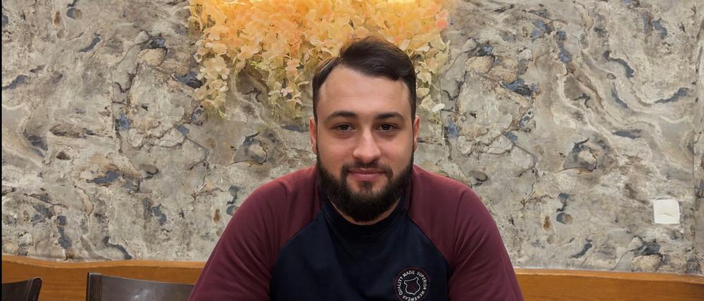 Ahmed Nanaa in seinem Restaurant „Yasmin Alsham“ in der Neuköllner Karl-Marx-Staße.