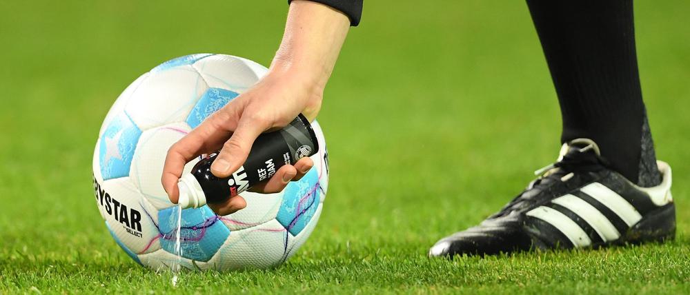 Das gab es in Spanien noch nie: Ein Club verklagt einen Schiedsrichter.