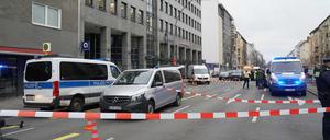 Die Berliner Polizei hat den Tatort abgesperrt.