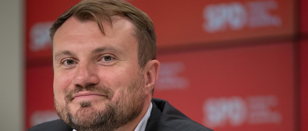 Wirtschaftsminister Daniel Keller von der SPD