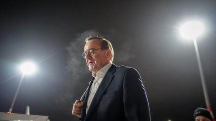 Entscheidend seien nach dem Umsturz in Damakus klare Signale sowohl nach Syrien als auch in die Region, meint Pistorius.