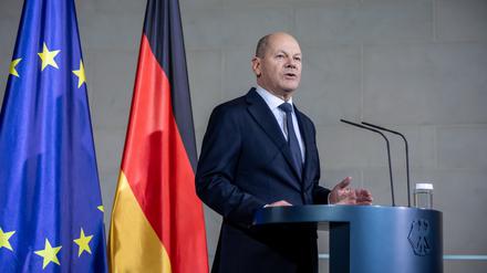 Bundeskanzler Olaf Scholz (SPD) hat bei der Bundestagspräsidentin den Antrag auf die Vertrauensfrage im Bundestag gestellt.