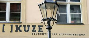 Das studentisches Kulturzentrum „Kuze“ sei laut Aussage des AStAs der Uni Potsdam zu einem „privaten Rückzugsraum einiger Weniger verkommen“.