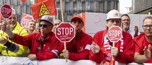 Demo der IG Metall von ThyssenKrupp-Stahlarbeitern in Essen (Archivbild).
