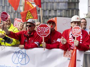 Demo der IG Metall von ThyssenKrupp-Stahlarbeitern in Essen (Archivbild).