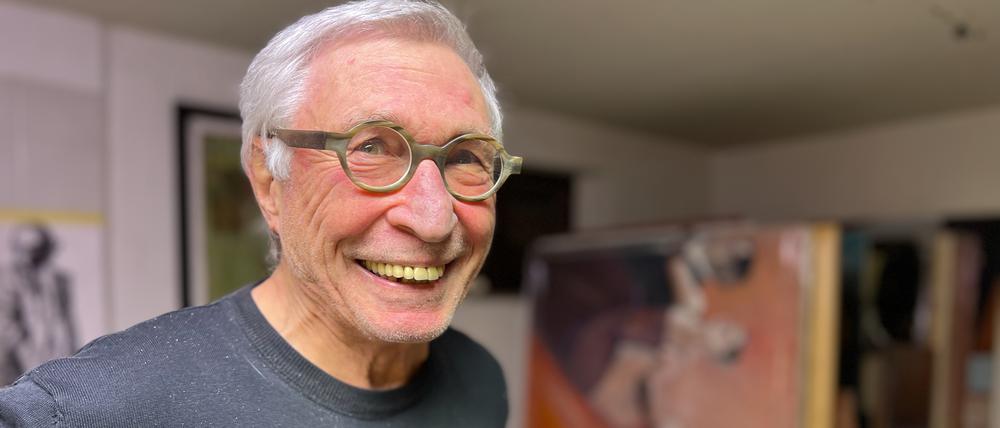 Bernd Klick aus Berlin-Lichterfelde ist Maler – und Optikermeister. Seit 1974 ist er Co-Betreiber des Steglitzer "Brillenateliers" am Hermann-Ehlers-Platz. Jetzt wird der künstlerische Tausendsassa 80 Jahre alt.
