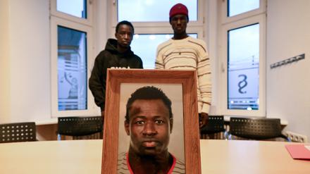 Im August 2022 war der 16-jährige Mouhamed Dramé aus dem Senegal durch mehrere Schüsse aus einer Maschinenpistole der Polizei in Dortmund getötet worden. Er hatte sich zuvor ein Messer an den Bauch gehalten – und offenbar gedroht, sich selbst zu töten.