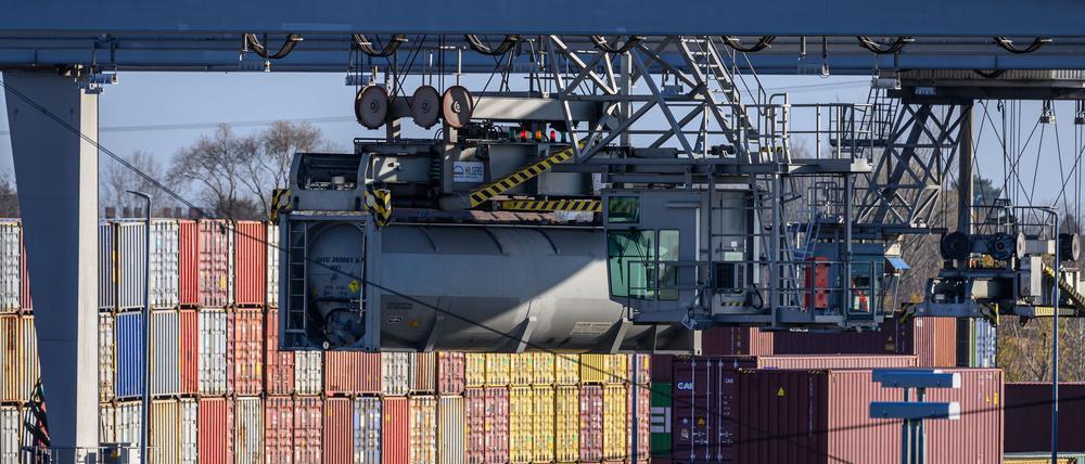 Wirtschaftsforscher pessimistischer für Deutschland