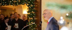 Weihnachtlicher Empfang in der US-Residenz. Geschäftsträger Alan Melzer spricht über die enge Partnerschaft zwischen beiden Ländern.