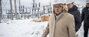 Entwicklungsministerin Svenja Schulze besucht ein Umspannwerk im Norden Landes.
