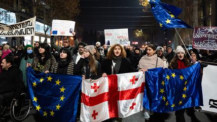 Die überwiegende Mehrheit der Georgier will den Beitritt zur EU. Sie fühlen sich von ihrer Regierung betrogen.