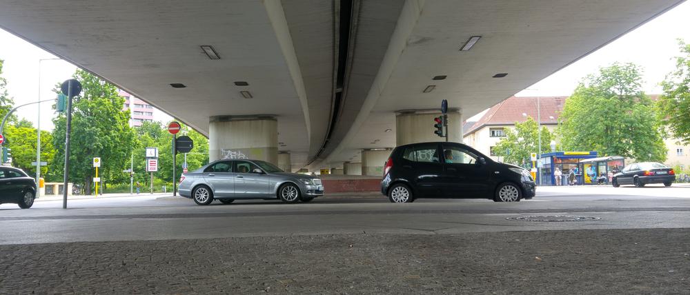 Die Autobahnbrücke am Breitenbachplatz: Ab Frühjahr 2025 soll sie zurückgebaut werden.