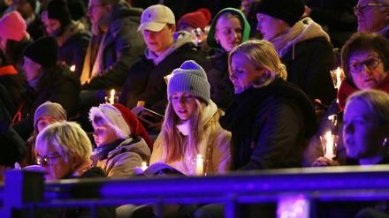 Im Babelsberger Karl-Liebknecht-Stadion werden am Montag wieder Weihnachtslieder gesungen.