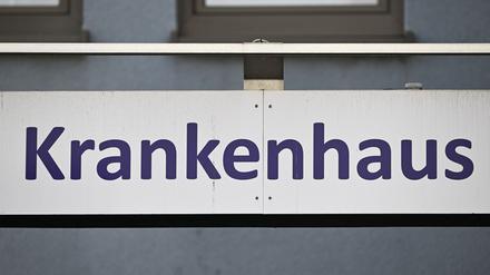 Sollten viele syrische Fachkräfte in ihre Heimat zurückkehren, fürchten Ärzte- und Pflegevertreter Versorgungslücken. (Archivbild)