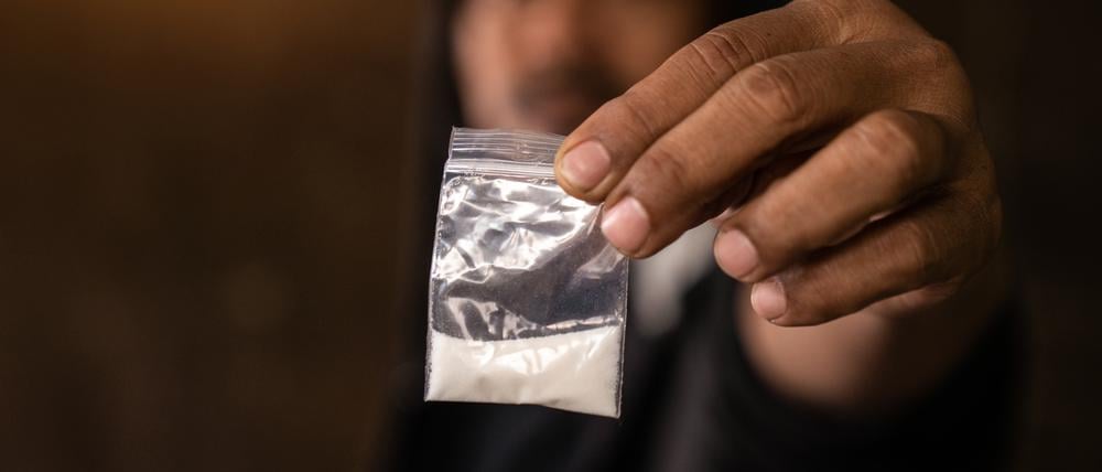cocaine, heroin, man is taking heroin, Drug addict, Disease
Drogen1312