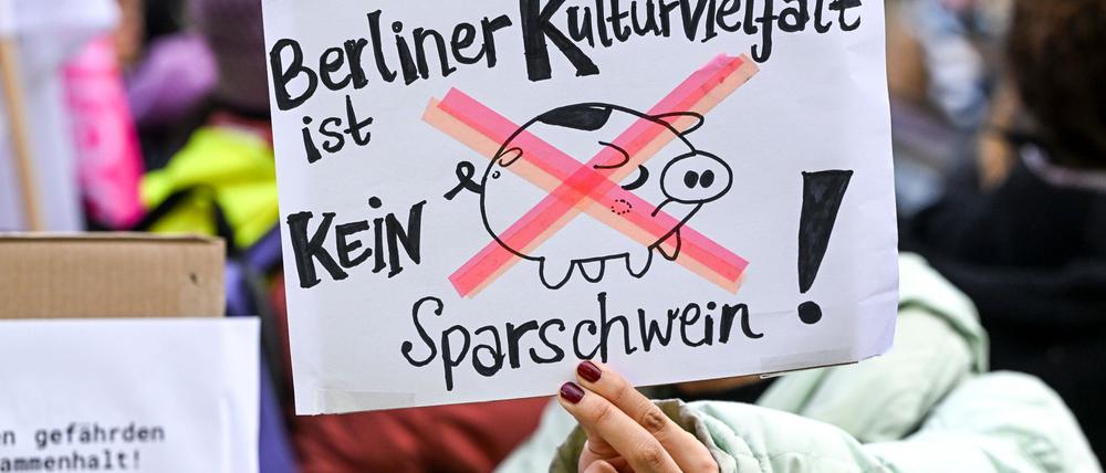 Berlins Kultur soll knapp zwölf Prozent ihres bislang geplanten Budgets einsparen. (Archivbild)