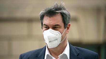 13.04.2021, Berlin: Markus Söder (CSU), Ministerpräsident von Bayern und CSU-Vorsitzender, kommt zur Sitzung der CDUCSU Fraktion am Bundestag an. Foto: Michael Kappeler/dpa +++ dpa-Bildfunk +++