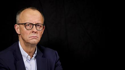 Kanzlerkandidat Friedrich Merz (CDU) nimmt an einer Dialogveranstaltung mit Landwirten beim Westfälisch-Lippischen Landwirtschaftsverband (WLV) teil.