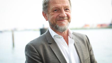 Familien lieben sich - und streiten auch. Guter Stoff für eine Komödie, wie Regisseur Sönke Wortmann findet. 