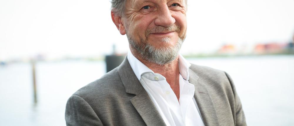 Familien lieben sich - und streiten auch. Guter Stoff für eine Komödie, wie Regisseur Sönke Wortmann findet. 