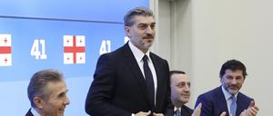 Michail Kawelaschwili (2.v.l.) wird neuer Präsidentschaft Georgiens.
