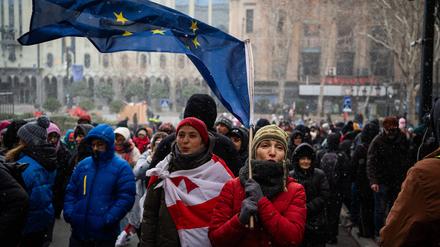 Demonstranten am Samstag in Tiflis.
