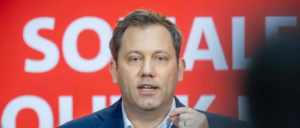 Lars Klingbeil, SPD-Bundesvorsitzender, spricht bei der sogenannten Wahlsiegkonferenz der SPD (Archivbild).
