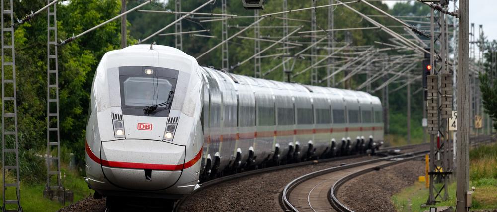 Mit dem Fahrplanwechsel verkehren auch die Züge auf der Strecke Hamburg - Berlin wieder regulär.