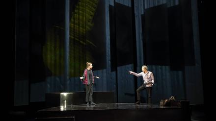 Carolin Haupt und Christoph Gawenda in Yael Ronens „Replay“ in der Schaubühne am Lehniner Platz.
