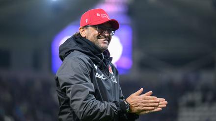 Weiter spitze: Trainer Claus-Dieter Wollitz vom FC Energie Cottbus 