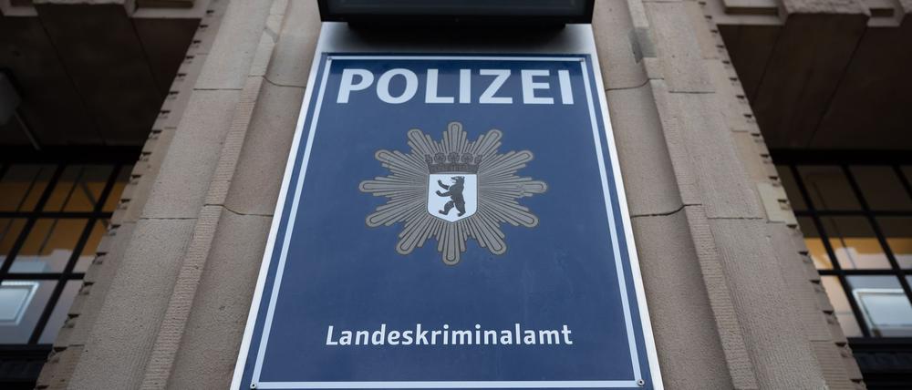Eine Gruppe Menschen ist in das Gebäude des Landeskriminalamts in Schöneberg eingedrungen. (Archivbild)