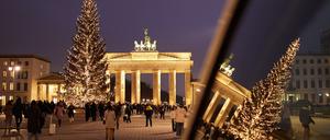 In der Weihnachtszeit fühlen sich alleinstehende Menschen oft besonders einsam. In Berlin und Brandenburg gibt es einige Angebote, die helfen sollen.