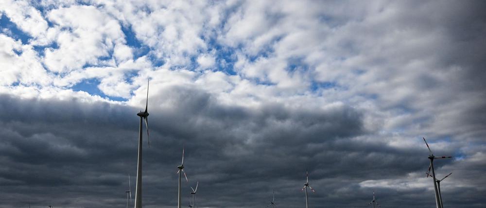 In Berlin und Brandenburg bleibt der Himmel eher bedeckt. (Symbolbild)