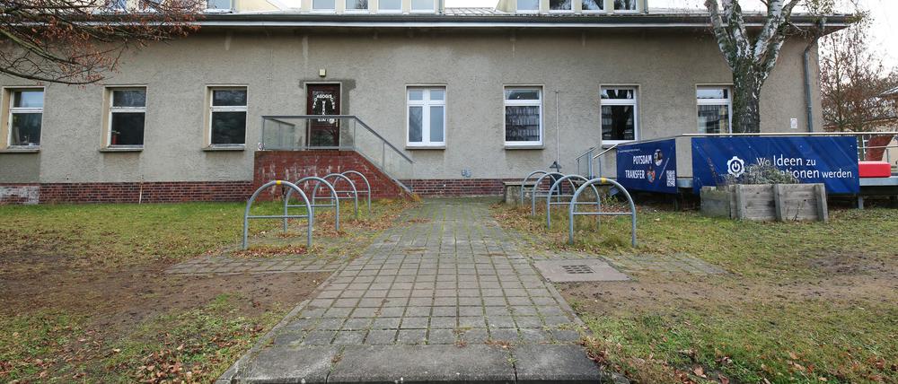 Auf dem Uni-Campus Golm soll im Haus 10 ein Studentenzentrum mit Bewirtung und Bühne entstehen.