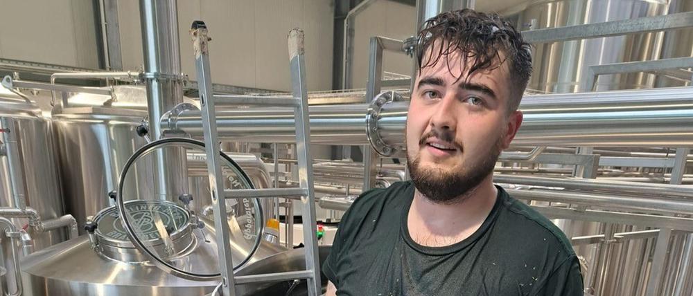 Jonas B. lässt sich bei der Berliner Berg GmbH zum Brauer und Mälzer ausbilden.