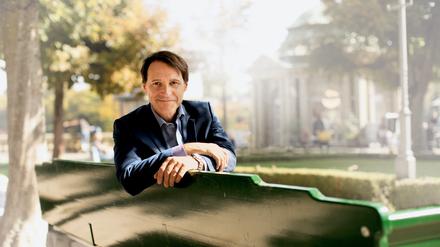 Rolf Dobelli