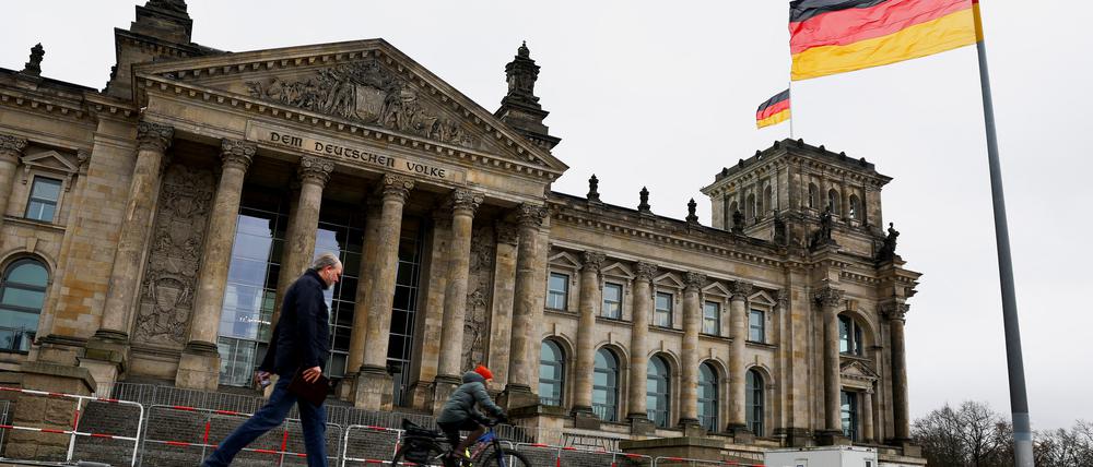Im Bundestag sollen heute der Weg für Neuwahlen bereitet werden.