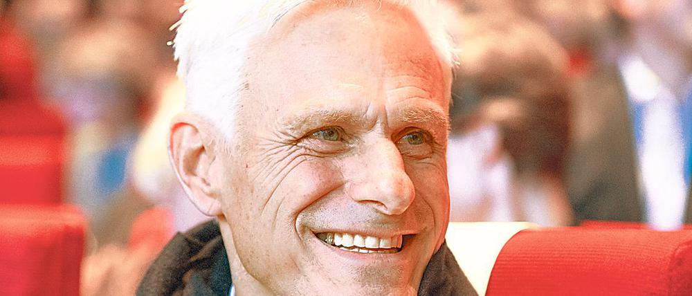 Der Schriftsteller Rainald Goetz , 70, ist plötzlich auf Instagram aktiv.