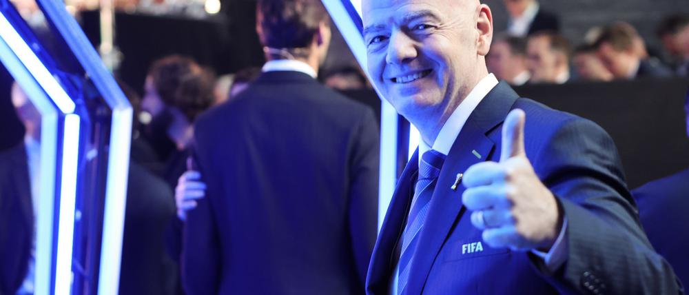 FIFA-Präsident Gianni Infantino kürt den Weltfußballer.
