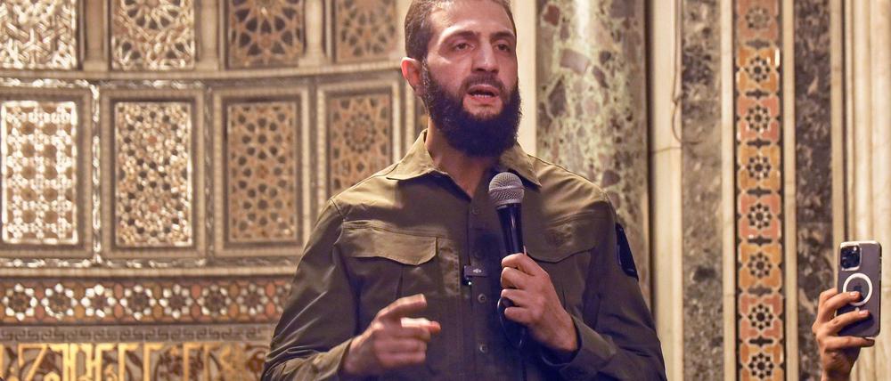 Für Ahmed al-Scharaa beginnt ein neues Kapitel mit internationalen Kontakten.