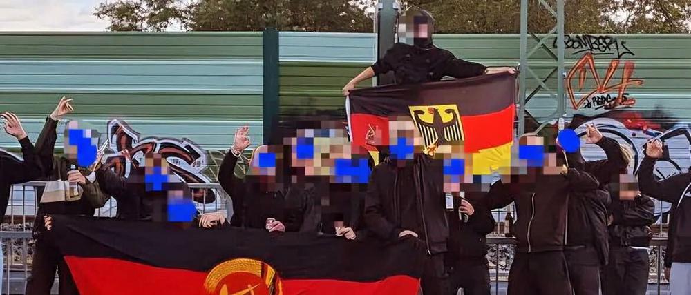 „Deutsche Jugend Zuerst“ aus Halle.
