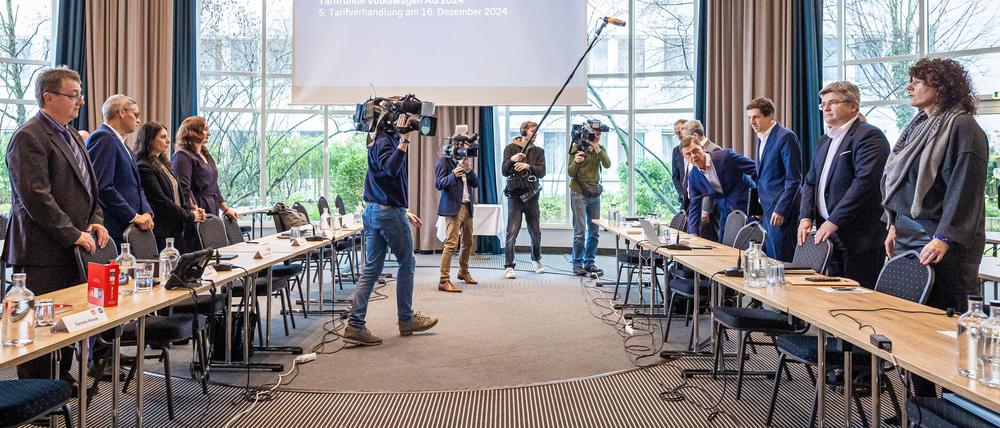 Zähe Verhandlungen: Bei VW geht die fünfte Tarifrunde in die Verlängerung. (Archivfoto)