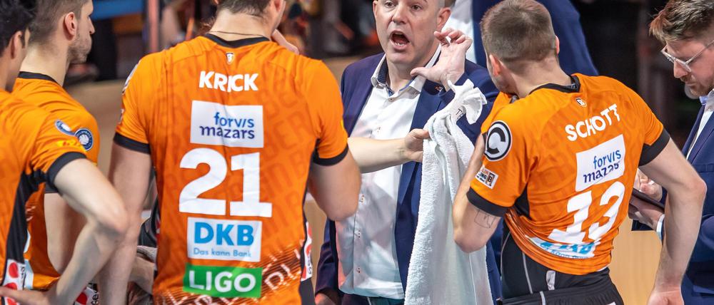 Volleys-Trainer Joel Banks