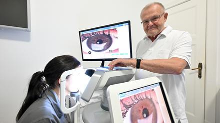 Volker Rasch leitet sei 30 Jahre die Augenklinik im Albrecht-von-Graefe-Haus.