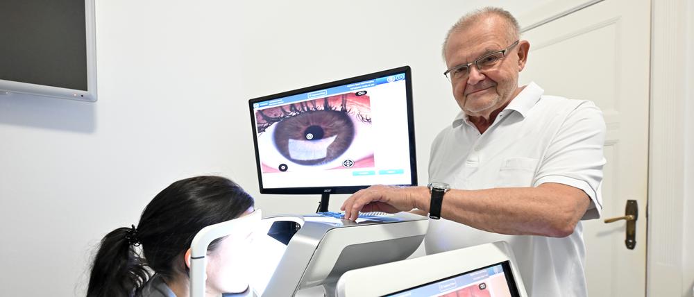 Volker Rasch leitet sei 30 Jahre die Augenklinik im Albrecht-von-Graefe-Haus.