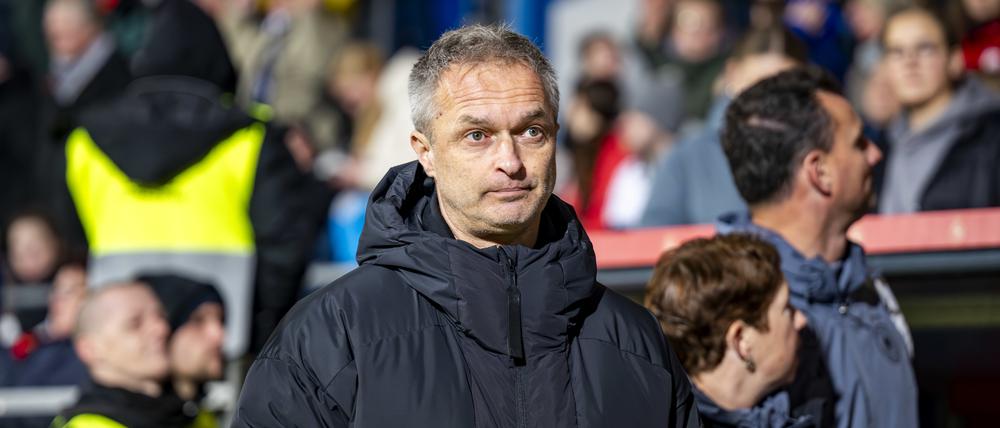 Bundestrainer Trainer Christian Wück blickt mit einer gewissen Demut auf die deutsche Gruppe bei der EM.