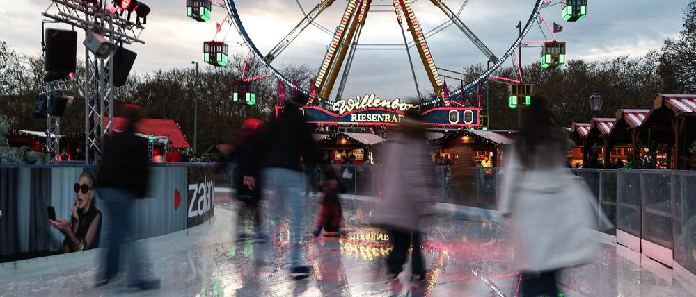 Streit auf Eisbahn - mit Schlittschuh gegen Kopf getreten. (Symbolbild)