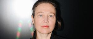 Kuratorin Anna Schneider verlässt das Münchener Haus der Kunst, um nach Potsdam zurückzukehren. 
