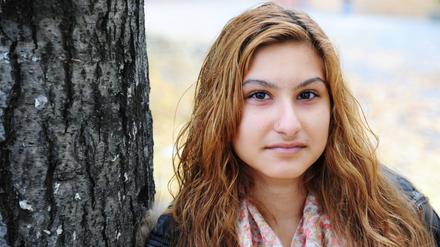 Die 14-jährige Asylbewerberin Ramiza, eine Roma aus Serbien, die abgeschoben werden soll. 