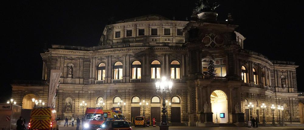 Mehrere Besucher und Einsatzkräfte klagen über Unwohlsein.